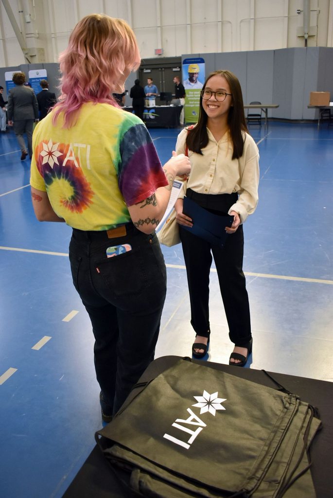 UF MSE-NE Career Fair_Student interview